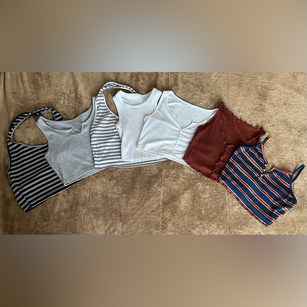 Pack of 7 crop tanks